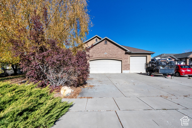 2406 W 975 N, Layton, Utah 84041, 3 Bedrooms Bedrooms, ,2 BathroomsBathrooms,Residential,Single Family Residence,2406 W 975 N,2033474