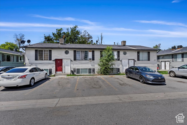 974 W 600 S #2, Provo, Utah 84601, 72 Bedrooms Bedrooms, ,24 BathroomsBathrooms,Residential,Quadruplex,974 W 600 S #2,2033522