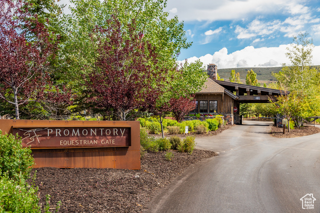 PROMONTORY NICKLAUS WEST - Residential