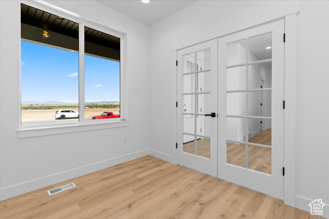 Photo 13 for MLS #2033979 at 440 E Sabra Way #108