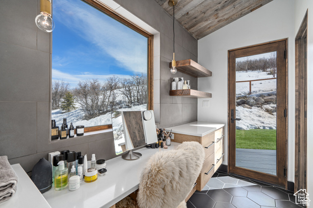 Photo 34 for MLS #2044516 at 2047 S Ridge Line Dr