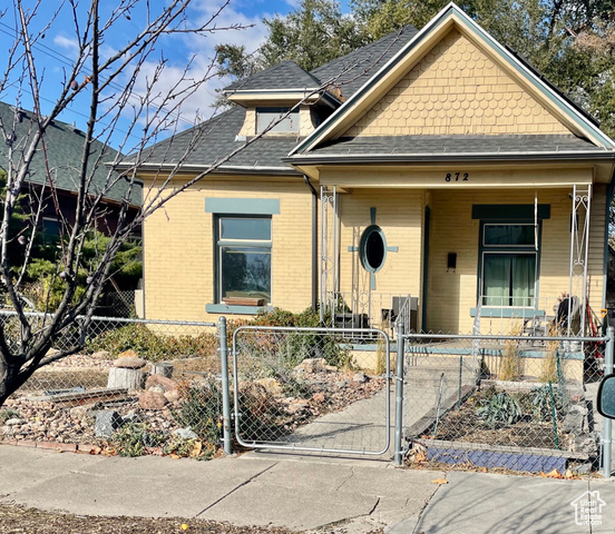 View of front of property featuring a porch