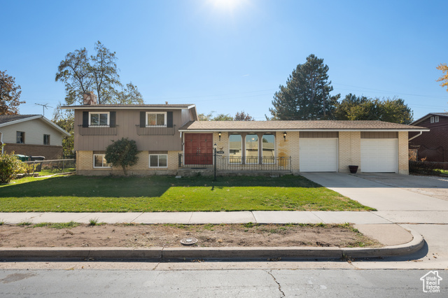 1985 W 4225 S, Roy UT 84067