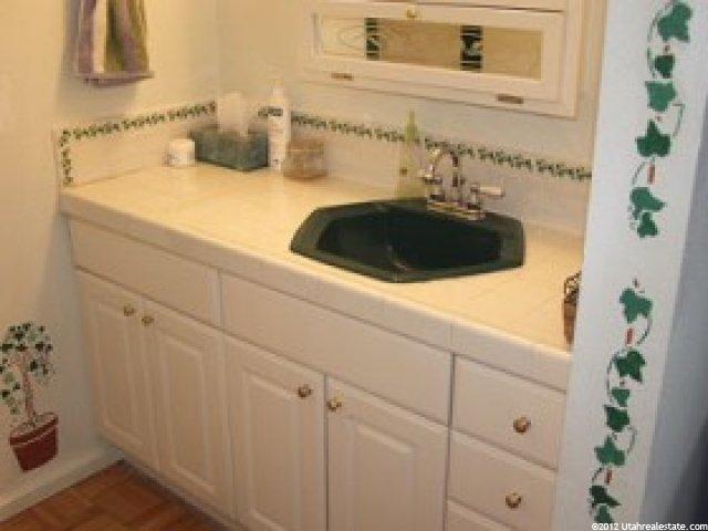 959 Cedar Terrace Cir, Sandy, UT 84094 — photo 7