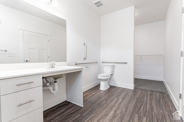 Photo 13 for MLS #2051204 at 874 N Hemsworth Way #R101