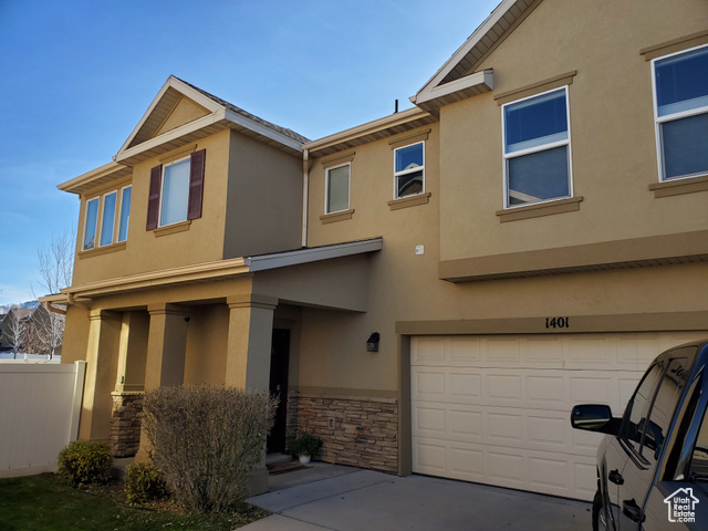 View of front of house featuring a garage