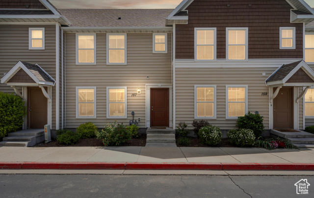 This beautiful updated townhomes at a gated community, offers the perfect blend of modern style and cozy comfort. Featuring brand-new kitchen countertops, fresh paint, and stunning new laminated wood flooring, this home is move-in-ready. The specious living rooms filled with natural light creating an inviting atmosphere for relaxing or entertaining. The master bedroom is generously sized with a walk-in closet, perfect6 for extra storage. With 2.5 Bathroom, this is an ideal for a growing family looking for comfort and convenience in a prime location. Talk about the price!!!!!Best price in the area. MUST SEE IT TO BELEIVE IT!