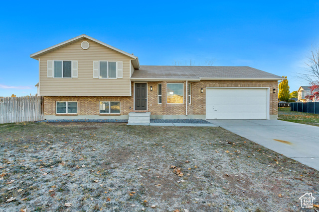 1592 N 2580 W, Clinton UT 84015