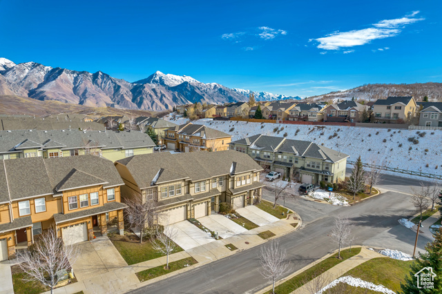 Stunning Suncrest townhouse witting above the Utah Pollution with upgraded KitchenAid appliances, new driveway, gutters, toilets, AC, furnace, water heater, plantation shutters, reverse osmosis, heat tape & garage storage. Modern kitchen, finished basement, scenic views, Hiking Trails with great community perks!