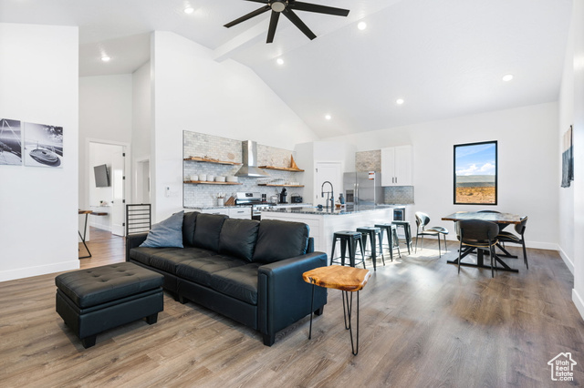Photo 30 for MLS #2052372 at 1547 S Regent Rd