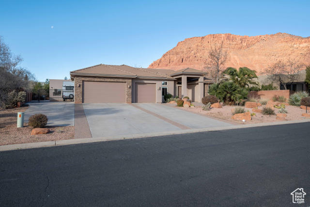 279 N PAINTED HILLS DR, Ivins UT 84738