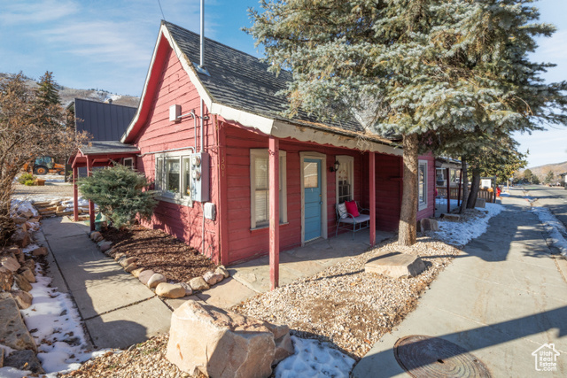 Photo 5 for MLS #2052783 at 1301 Park Ave