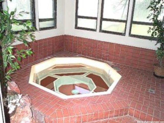 9685 Sitzmark Dr, Sandy, UT 84092 — photo 6