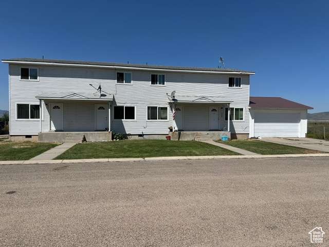 Photo 2 for MLS #2053609 at 555 N 9th St