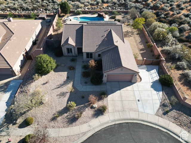 Photo 11 for MLS #2054201 at 1226 N Overland Cir