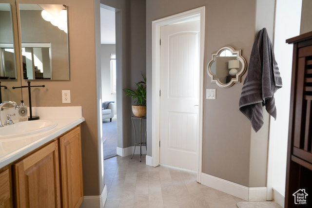 Photo 4 for MLS #2054201 at 1226 N Overland Cir