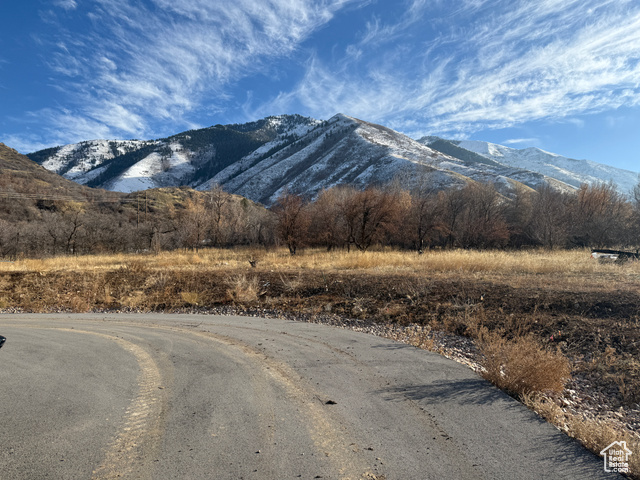 View of mountain feature