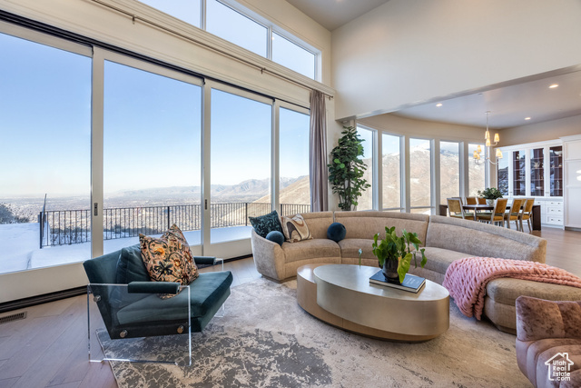 Photo 3 for MLS #2054322 at 1515 E Bluff Point Dr