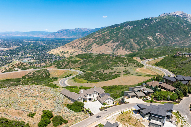 Photo 150 for MLS #2054322 at 1515 E Bluff Point Dr