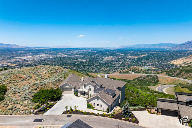 Photo 135 for MLS #2054322 at 1515 E Bluff Point Dr