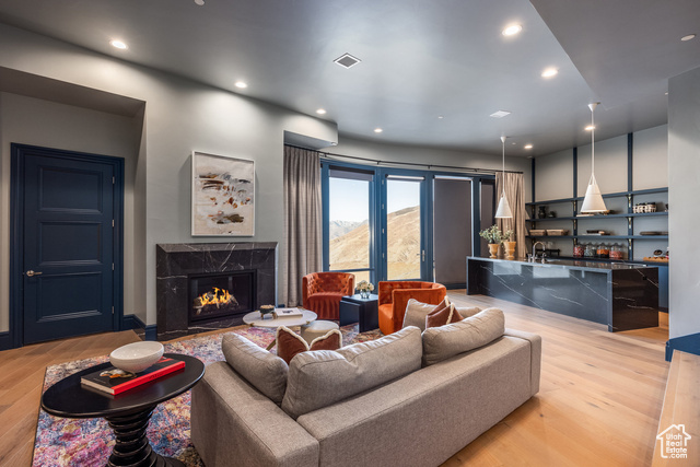 Photo 30 for MLS #2054322 at 1515 E Bluff Point Dr