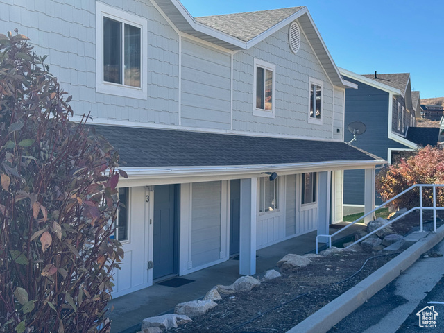 Photo 5 for MLS #2054488 at 890 N Newberg Pl #3