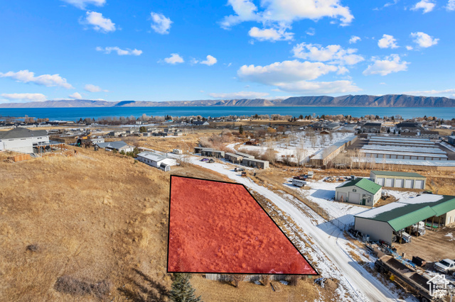 Bird's eye view featuring a mountain view