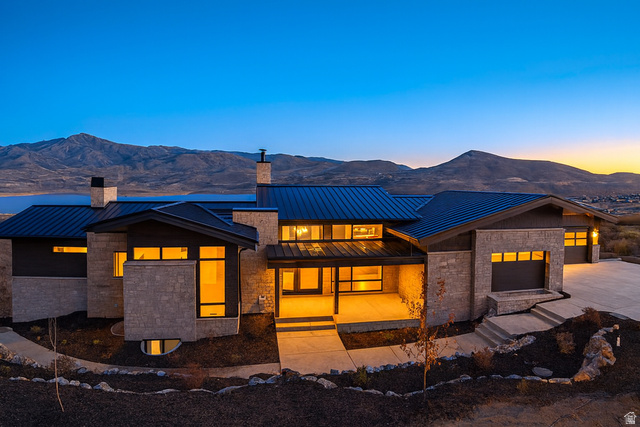 688 E Longview Dr
                     MLS #2054662