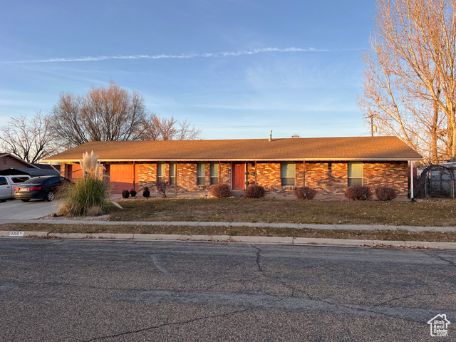 3360 W 5700 S, Roy UT 84067