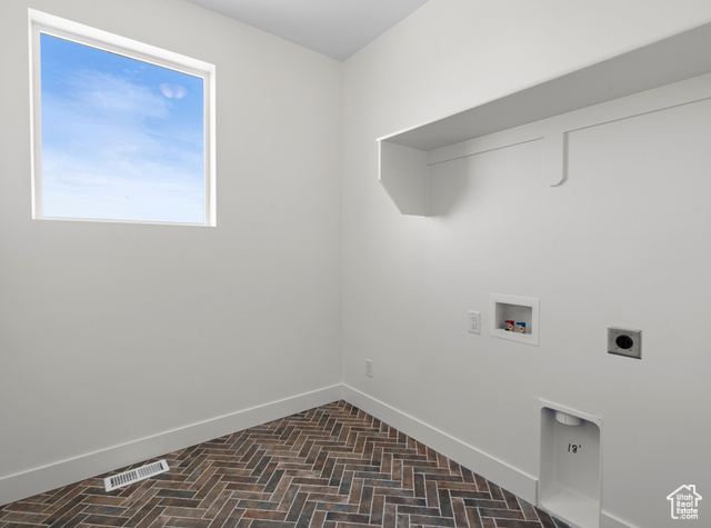 Photo 12 for MLS #2055523 at 129 E Bardsley Way #15
