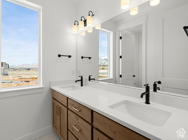 Photo 13 for MLS #2055523 at 129 E Bardsley Way #15