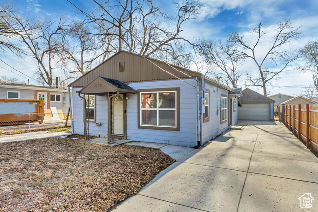 Newly remodeled cottage style home in the heart of Salt Lake Valley. Close to multiple freeways, shopping centers, and schools. Complete custom kitchen with led lighting and roll out drawers. Beautiful mosaic backsplash with range hood. New stainless steel appliances, gorgeous tile and laminate floors, and more.  *Square footage from prior MLS listings, buyer to verify all.*