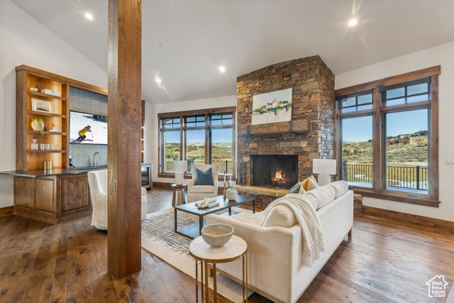 Photo 15 for MLS #2055691 at 3058 E Wapiti Rd