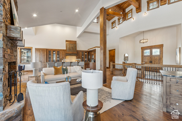 Photo 17 for MLS #2055691 at 3058 E Wapiti Rd