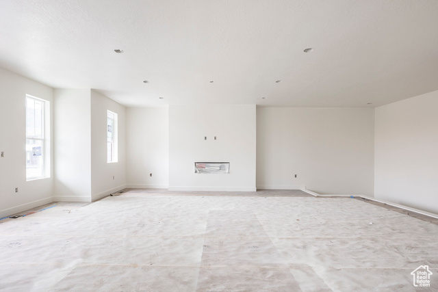 Photo 5 for MLS #2055719 at 6048 N Fairview Rd #220
