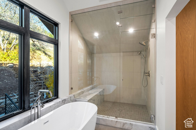 Photo 10 for MLS #2055752 at 455 Woodside Ave