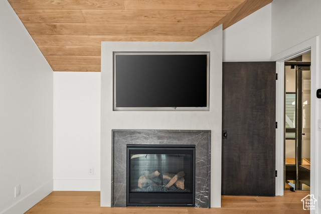 Photo 9 for MLS #2055752 at 455 Woodside Ave