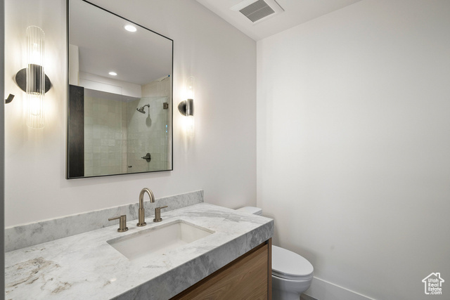 Photo 16 for MLS #2055752 at 455 Woodside Ave