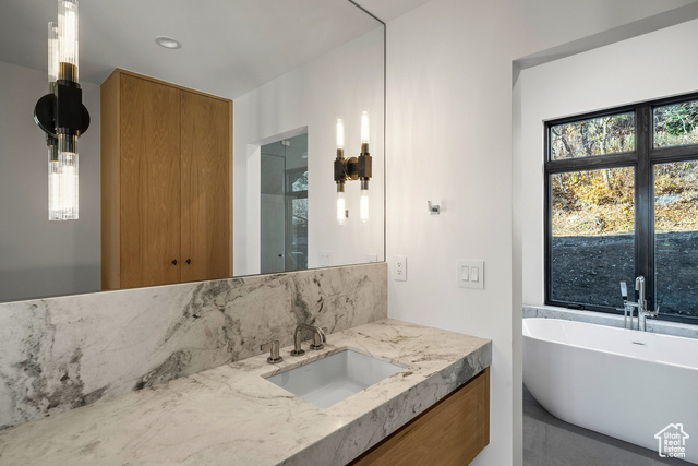 Photo 11 for MLS #2055752 at 455 Woodside Ave