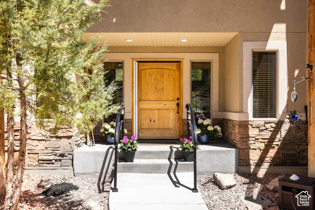 Photo 2 for MLS #2055986 at 255 Paradise Rd