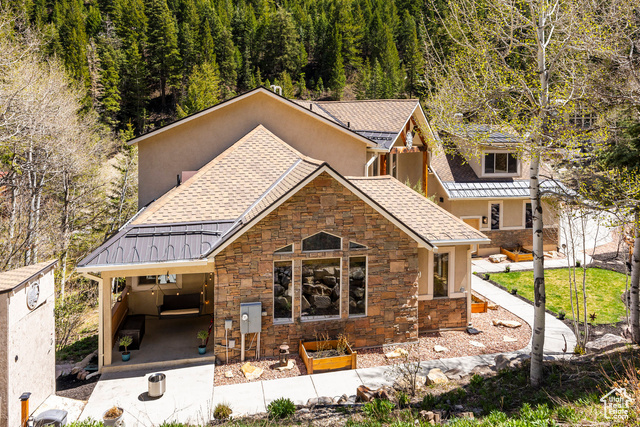 Photo 15 for MLS #2055986 at 255 Paradise Rd