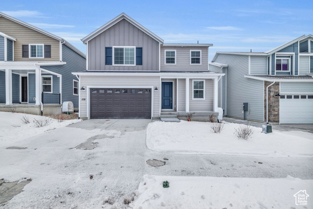 View of front of house featuring a garage