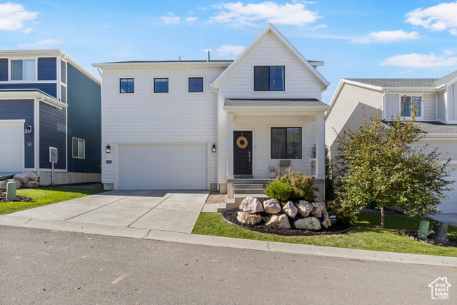 View of front of house featuring a garage