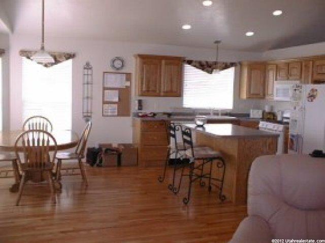 879 W 3050 S, Syracuse, UT 84075 — photo 7