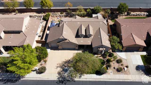 Birds eye view of property