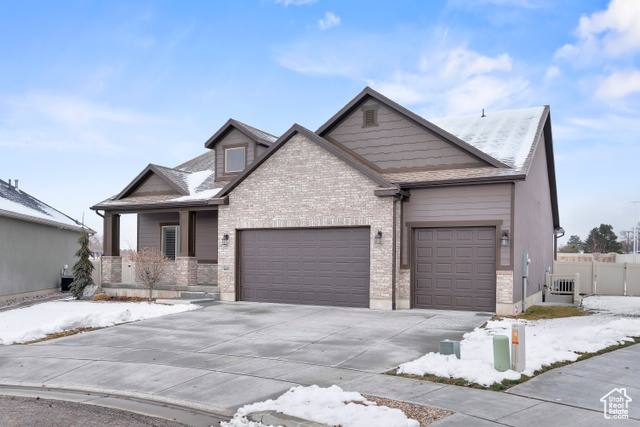 View of front of house featuring a garage