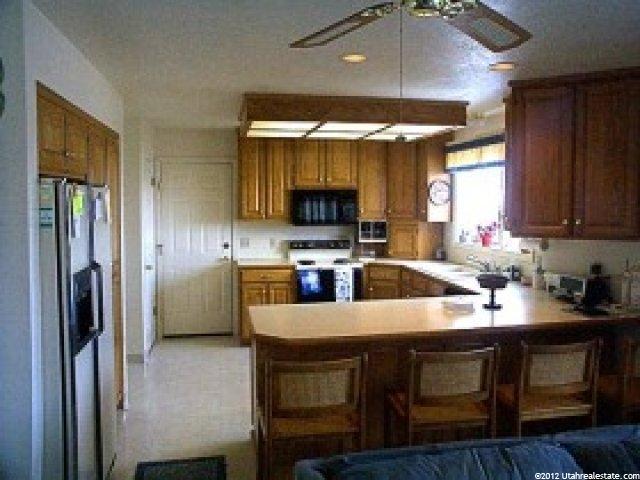166 Monarch Dr, Bountiful, UT 84010 — photo 2