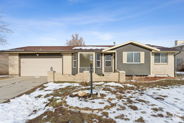 2147 E NEWCASTLE DR, Sandy UT 84093