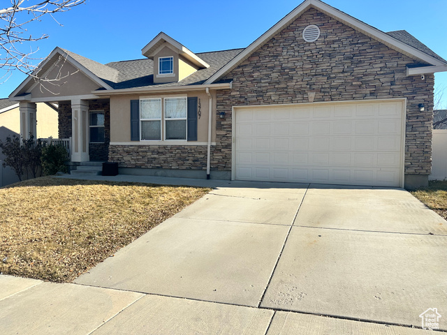 View of front of house featuring a garage