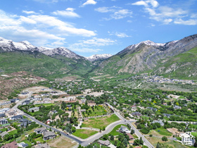 Drone / aerial view featuring a mountain view